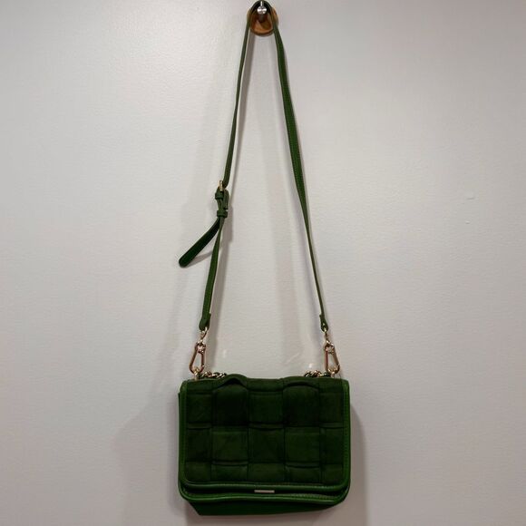 Steve Madden Kelly Green Purse Chain Shoulder Bag Faux Suede Flip Top Gold Quilt - Picture 2 of 11